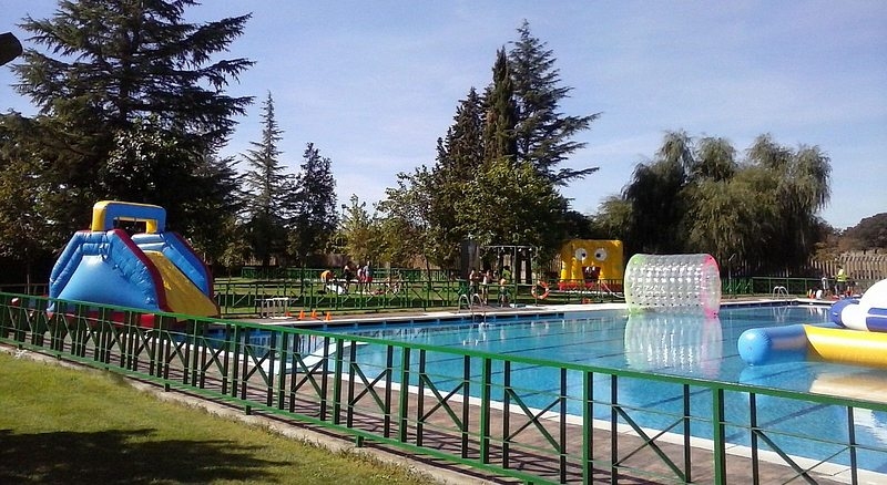 Teléfono de información piscinas municipales